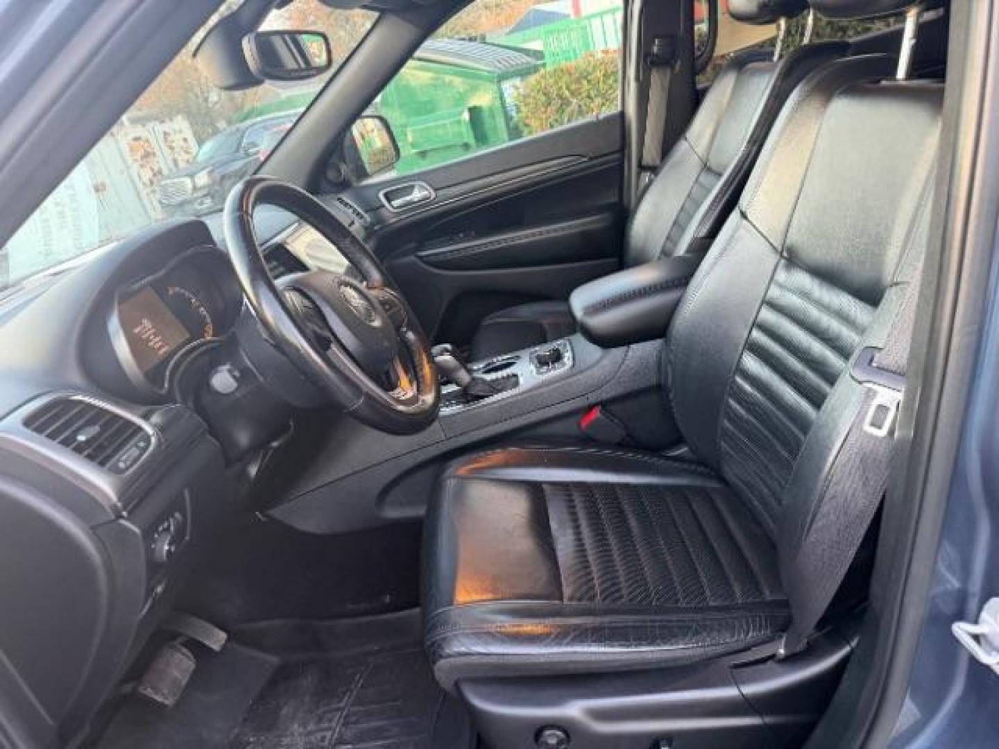 2019 Slate Blue Pearlcoat /Black Jeep Grand Cherokee Limited X 4x4 (1C4RJFBG0KC) , located at 4545 Spencer Hwy., Pasadena, 77504, (832) 266-1645, 29.666037, -95.173775 - Photo#10