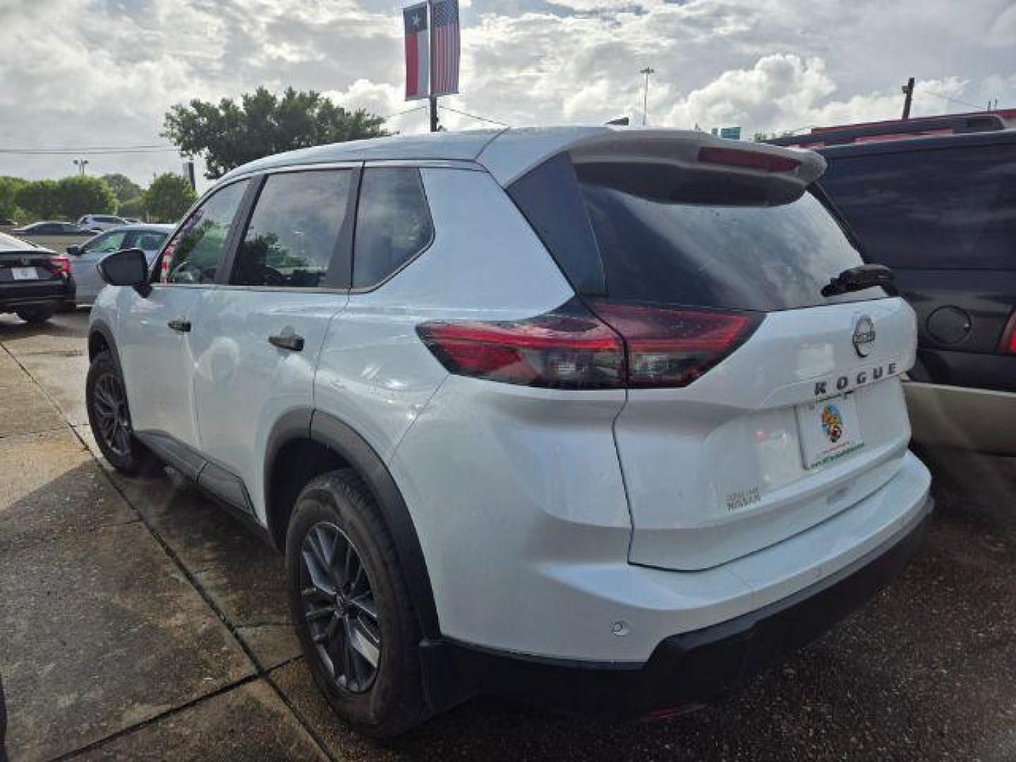 2024 Everest White Pearl Nissan Rogue S FWD (5N1BT3AA7RC) with an VC-Turbo 1.5L I-3 gasoline direct injection engine, located at 7935 Gulf Freeway, Houston, 77017, (832) 266-1645, 29.684393, -95.275665 - Photo#6