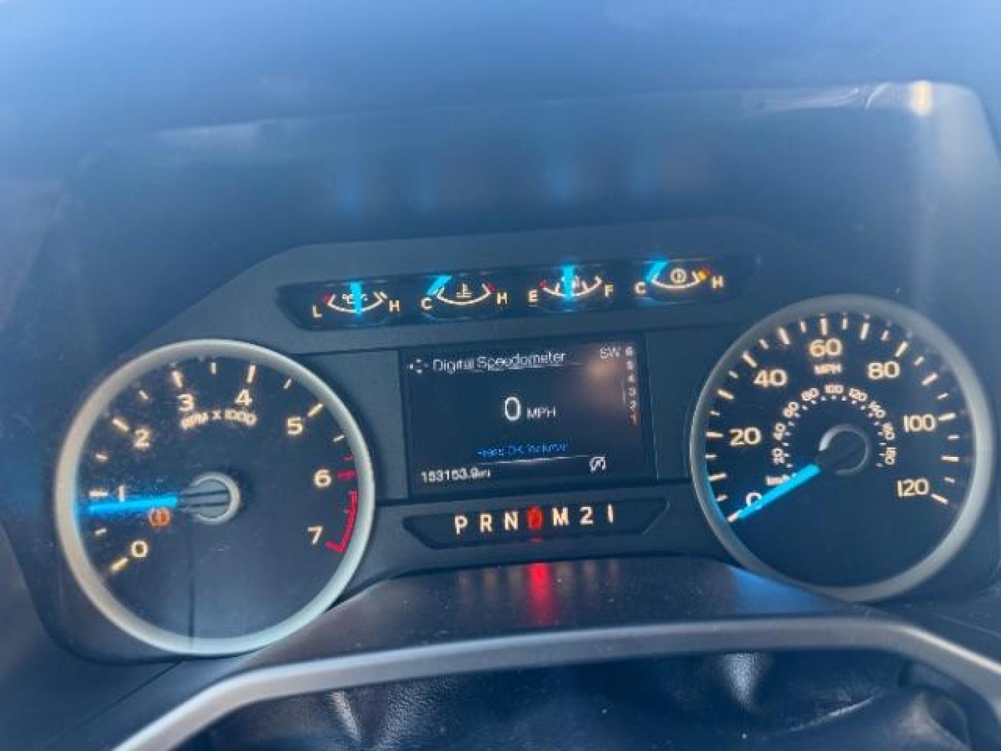 2016 Oxford White /Medium Earth Gray Ford F-150 XLT | XL | LARIAT (1FTEW1EP1GF) , located at 4545 Spencer Hwy., Pasadena, 77504, (832) 266-1645, 29.666037, -95.173775 - Photo#8