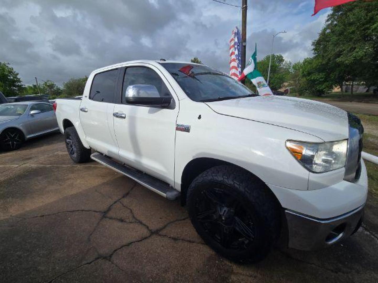 2010 Super White Toyota Tundra Grade 5.7L V8 (5TFEY5F17AX) with an I-FORCE 5.7L V-8 DOHC engine, located at 7935 Gulf Freeway, Houston, 77017, (832) 266-1645, 29.684393, -95.275665 - Photo#1
