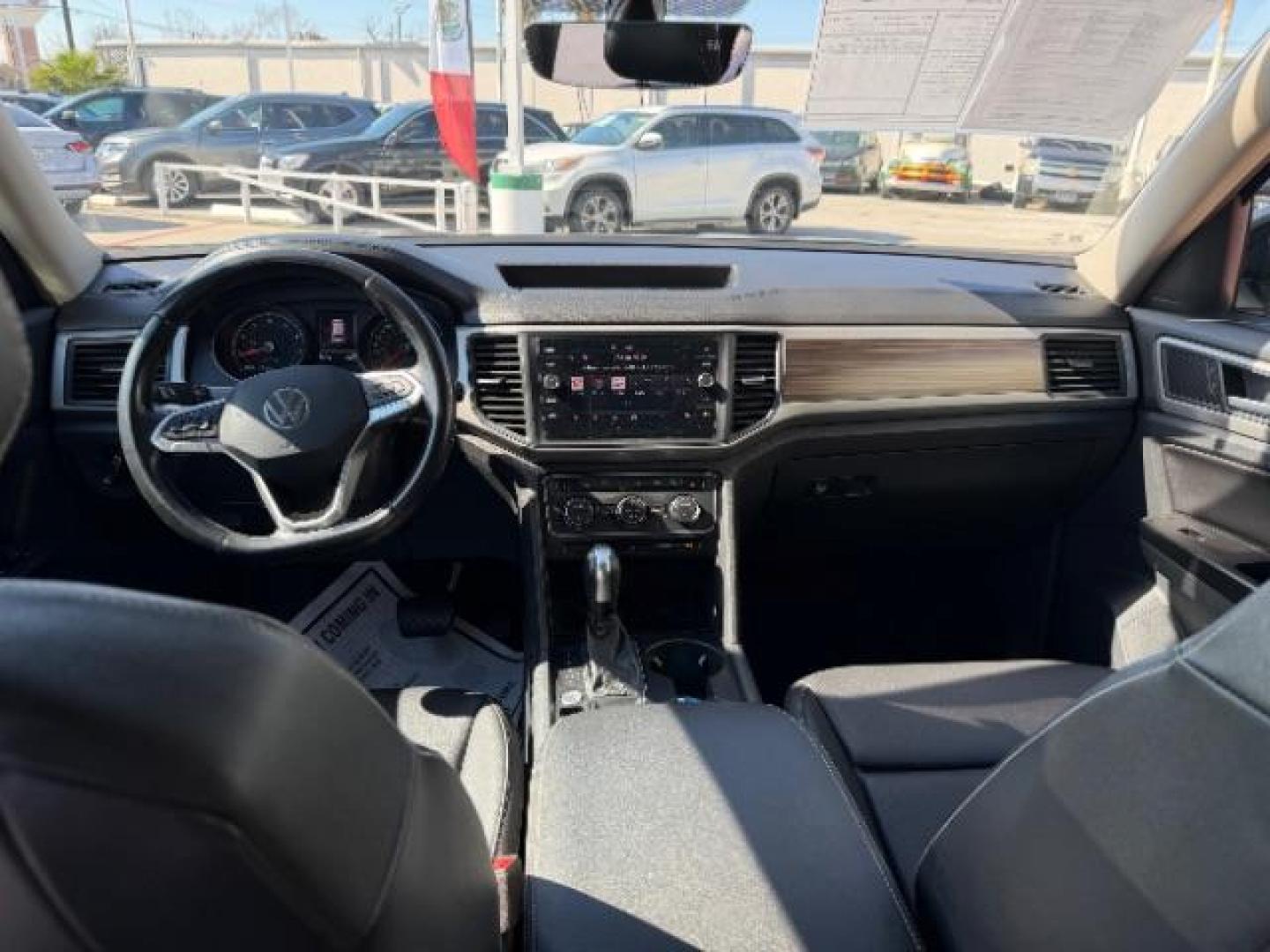 2021 Deep Black Pearl /Titan Black Volkswagen Atlas 3.6L V6 SE w/Technology (1V2WR2CA3MC) with an 3.6L V-6 gasoline direct injection engine, located at 4545 Spencer Hwy., Pasadena, 77504, (832) 266-1645, 29.666037, -95.173775 - Photo#11