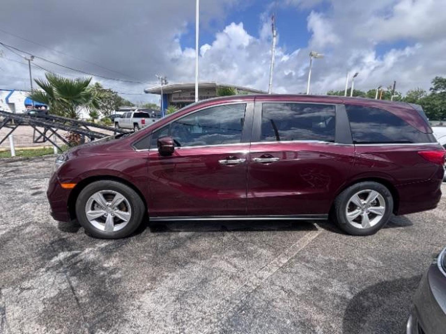 2020 Honda Odyssey EX-L w/Navi and RES (5FNRL6H70LB) with an 3.5L V-6 gasoline direct injection engine, located at 4545 Spencer Hwy., Pasadena, 77504, (832) 266-1645, 29.666037, -95.173775 - Photo#3