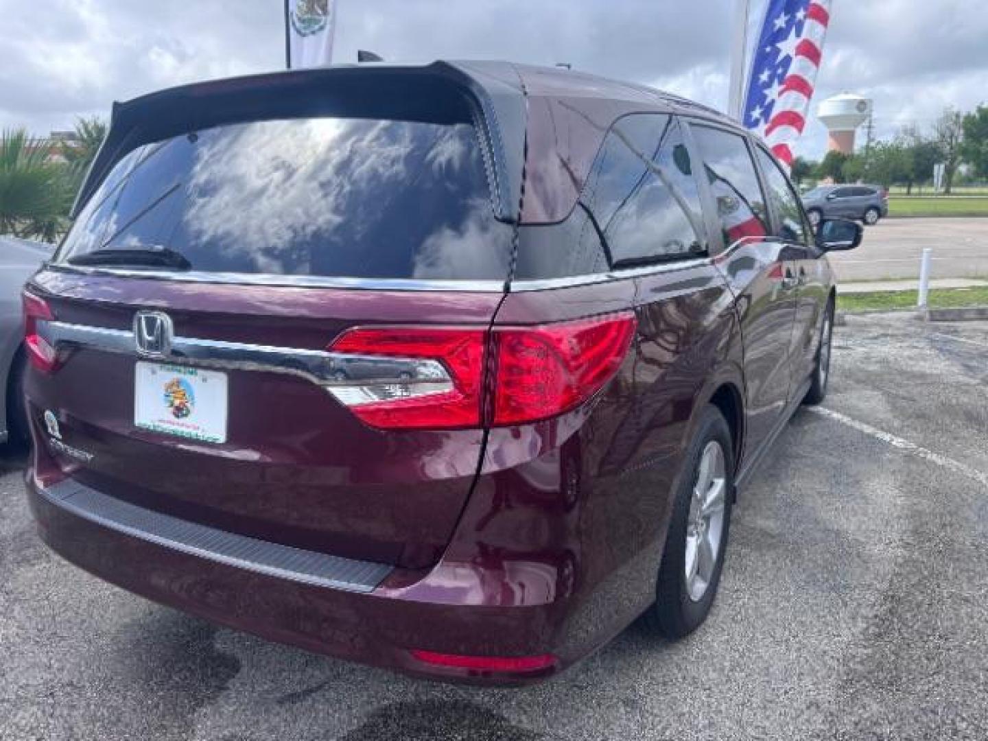 2020 Honda Odyssey EX-L w/Navi and RES (5FNRL6H70LB) with an 3.5L V-6 gasoline direct injection engine, located at 4545 Spencer Hwy., Pasadena, 77504, (832) 266-1645, 29.666037, -95.173775 - Photo#6