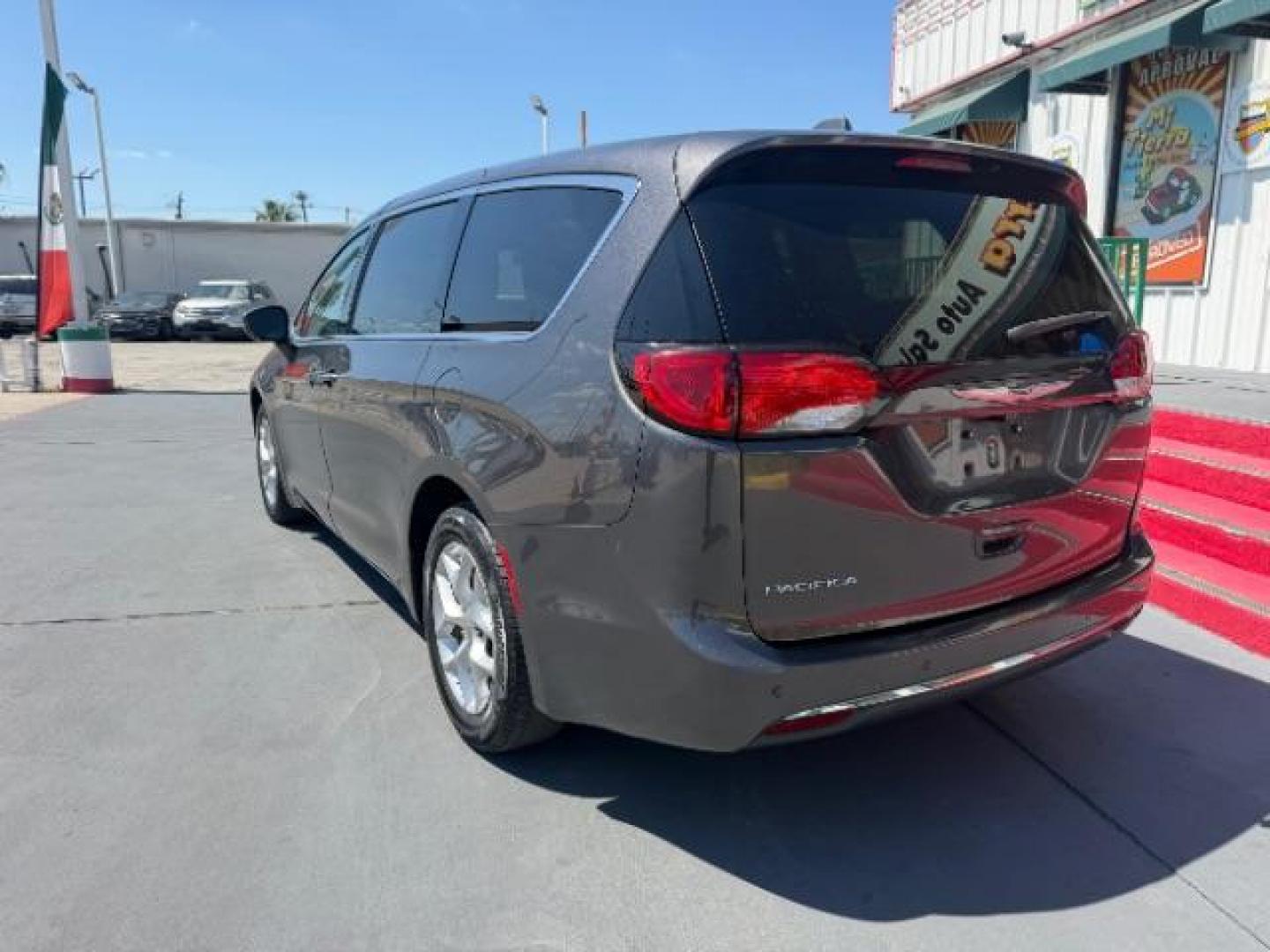 2019 Granite Crystal Metallic Clearcoat /Black/Black/Black Chrysler Pacifica Touring Plus (2C4RC1FG5KR) with an 3.6L V-6 DOHC engine, located at 4545 Spencer Hwy., Pasadena, 77504, (832) 266-1645, 29.666037, -95.173775 - Photo#6