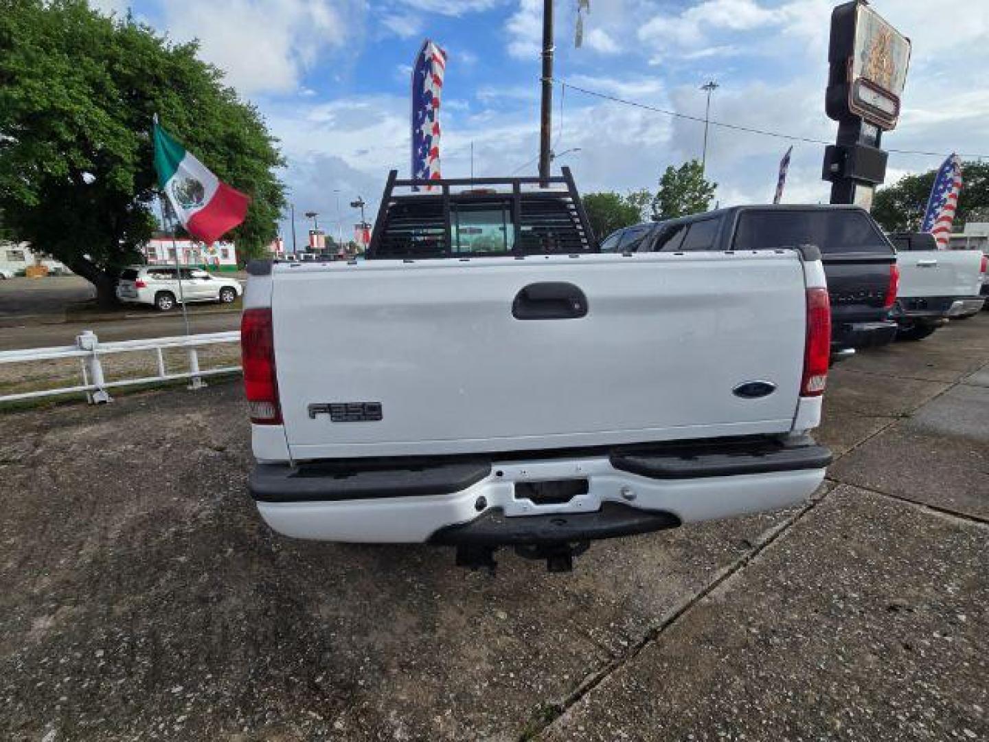 2003 Super White /Medium Parchment Ford F-350 XL (1FTSX31P83E) with an 6.0L Diesel, DI, V8 engine, located at 7935 Gulf Freeway, Houston, 77017, (832) 266-1645, 29.684393, -95.275665 - Photo#2