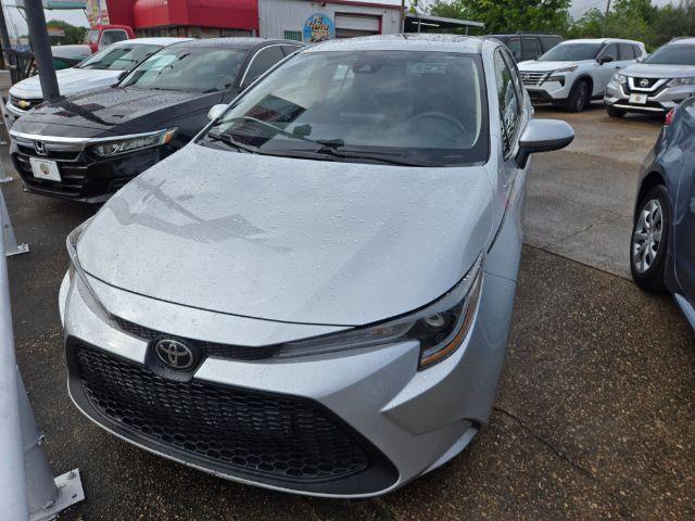 photo of 2022 Toyota Corolla LE w/ Premium Pkg