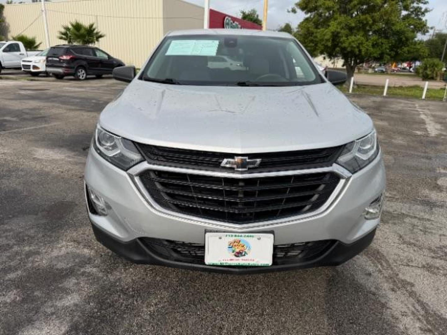 2020 Silver Ice Metallic Chevrolet Equinox FWD LS (2GNAXHEV5L6) with an 1.5L I-4 gasoline direct injection engine, located at 4545 Spencer Hwy., Pasadena, 77504, (832) 266-1645, 29.666037, -95.173775 - Photo#3