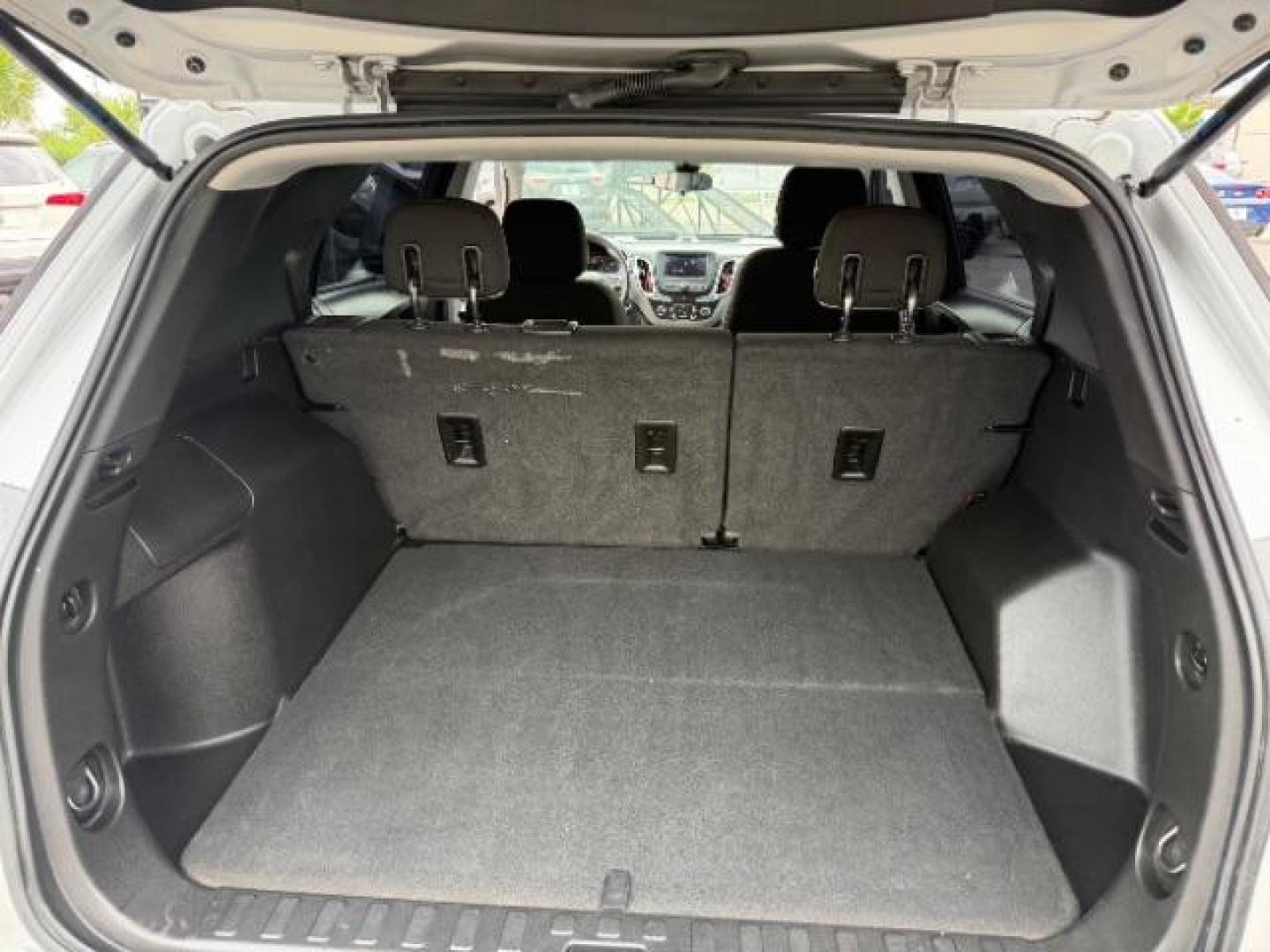 2020 Silver Ice Metallic Chevrolet Equinox FWD LS (2GNAXHEV5L6) with an 1.5L I-4 gasoline direct injection engine, located at 4545 Spencer Hwy., Pasadena, 77504, (832) 266-1645, 29.666037, -95.173775 - Photo#7