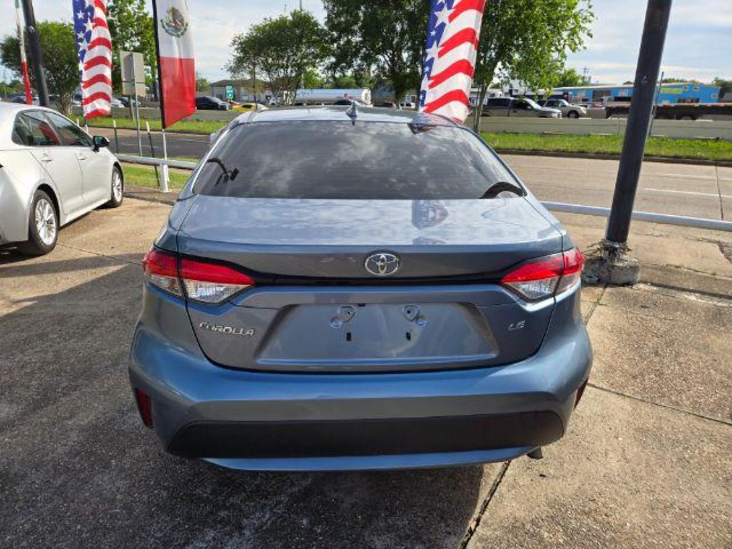 2020 Blueprint Toyota Corolla LE (JTDEPRAE3LJ) with an 1.8L I-4 DOHC engine, located at 7935 Gulf Freeway, Houston, 77017, (832) 266-1645, 29.684393, -95.275665 - Photo#2