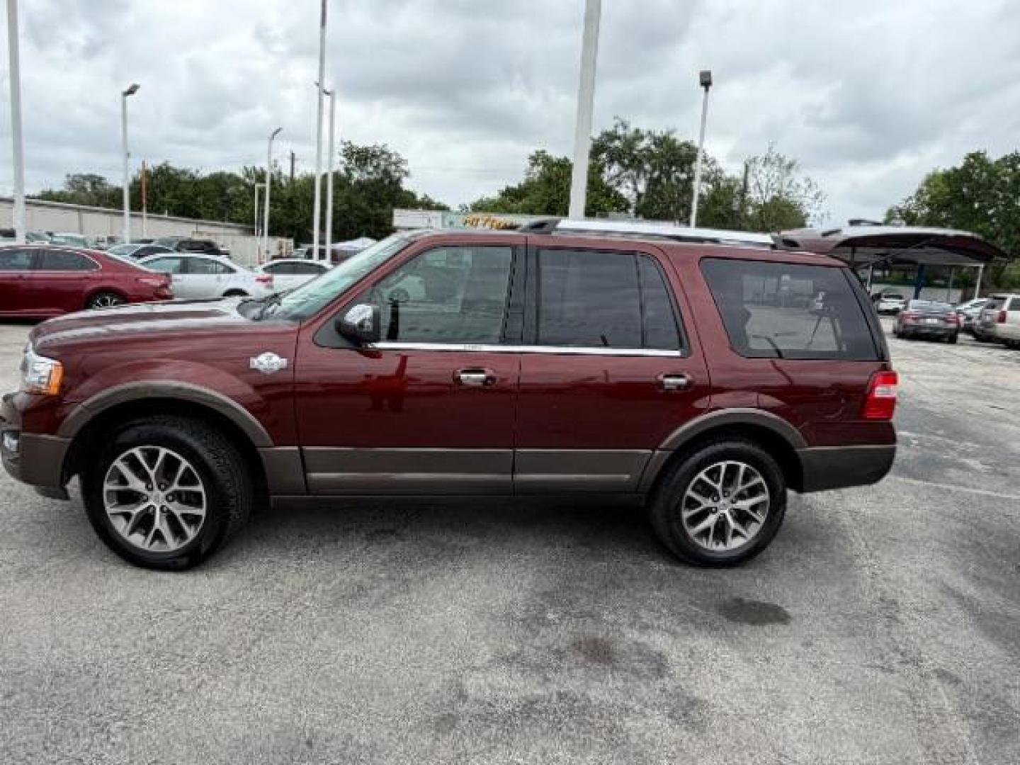 2017 Ford Expedition King Ranch's photo