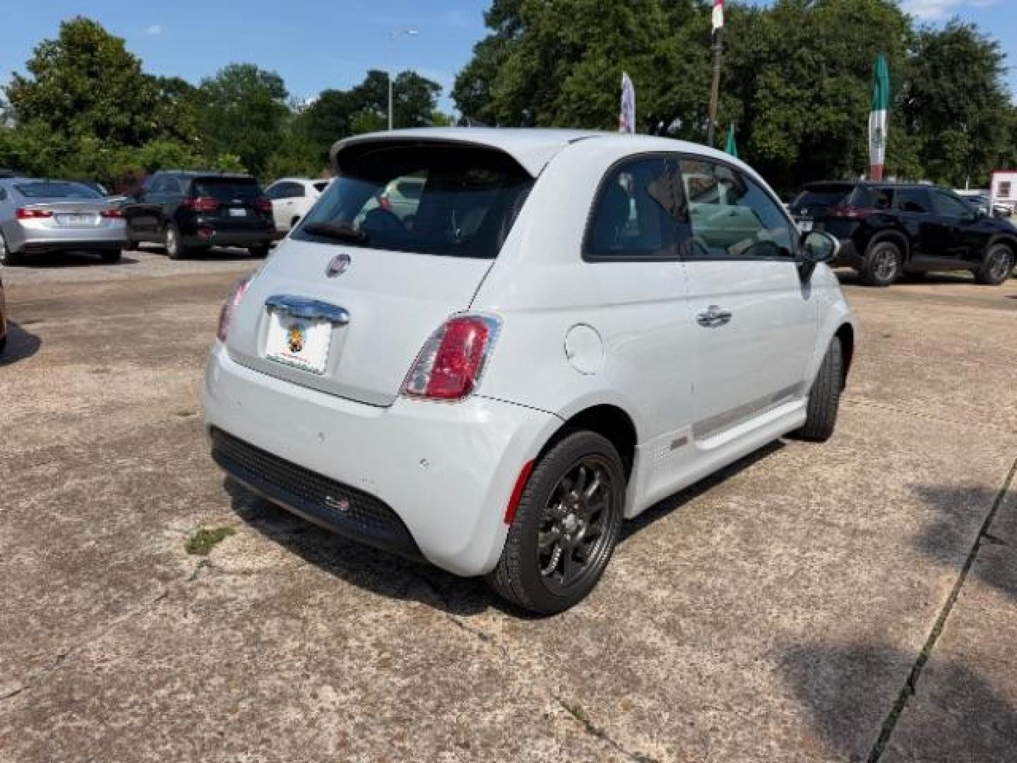 2017 Fiat 500e Battery Electric Hatchback (3C3CFFGE4HT) with an ELECTRIC engine, Continuously Variable Transmission transmission, located at 7935 Gulf Freeway, Houston, 77017, (832) 266-1645, 29.684393, -95.275665 - Photo#6