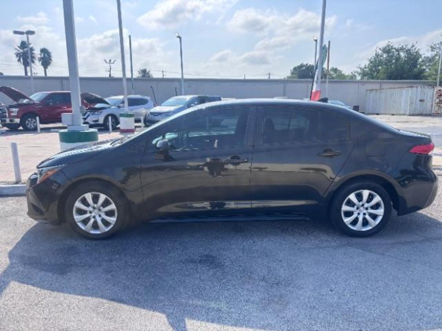 2019 Black /Grey Toyota Corolla LE (5YFBURHE7KP) with an 1.8L I-4 DOHC engine, located at 4545 Spencer Hwy., Pasadena, 77504, (832) 266-1645, 29.666037, -95.173775 - Photo#3