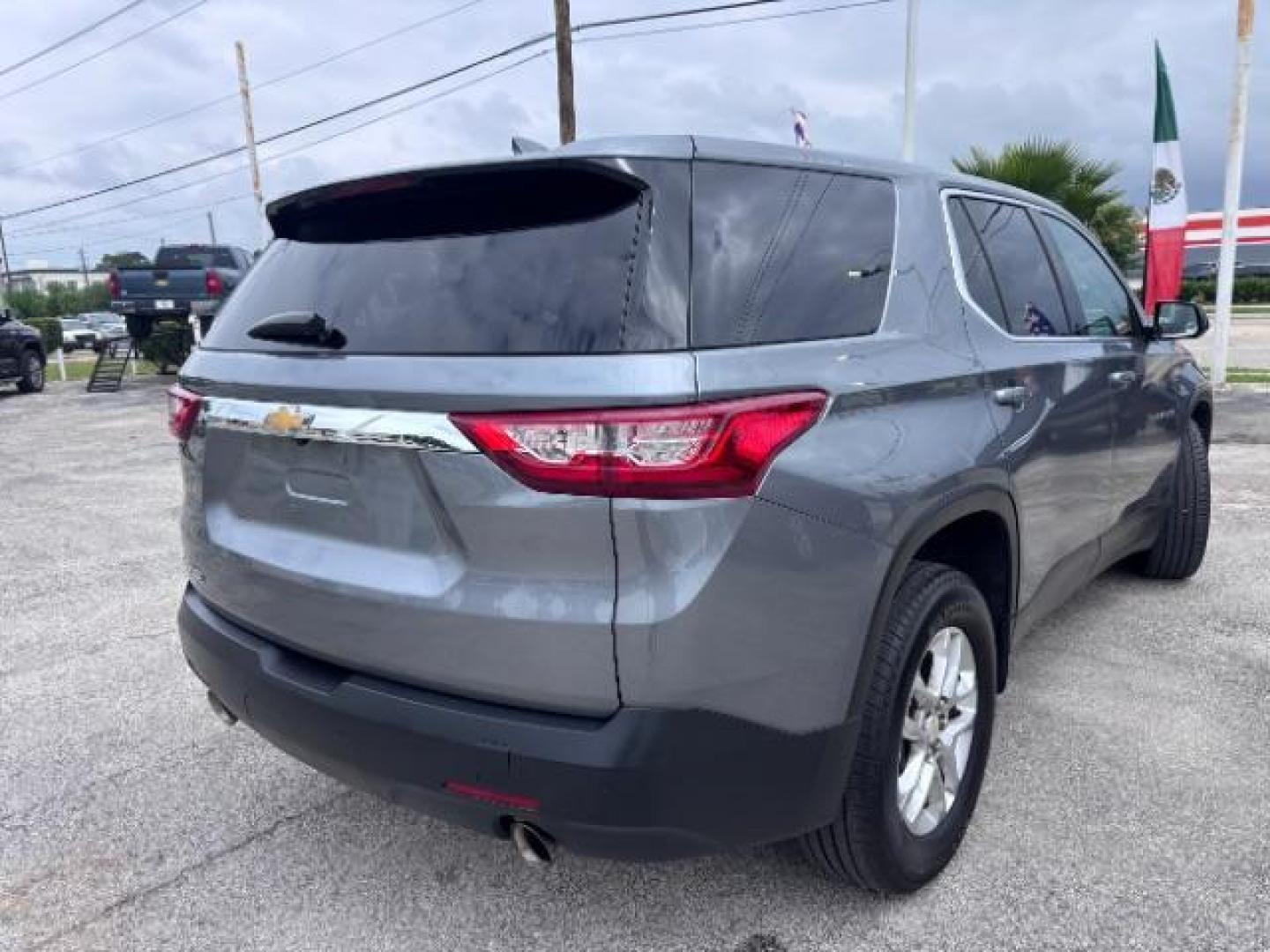 2020 Satin Steel Metallic /Jet Black Chevrolet Traverse FWD LS (1GNERFKW4LJ) with an 3.6L V-6 gasoline direct injection engine, located at 4545 Spencer Hwy., Pasadena, 77504, (832) 266-1645, 29.666037, -95.173775 - Photo#6