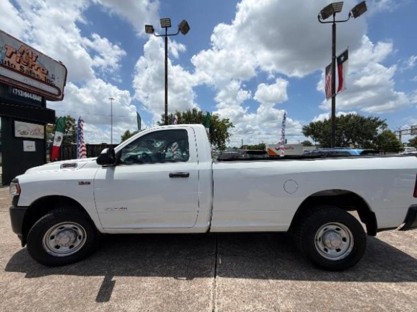 2019 Bright White Clearcoat Ram 2500 Tradesman Regular Cab 4x2 8' Box (3C6MR4AJ6KG) with an HEMI 6.4L V-8 VVT variable valve control engine, located at 7935 Gulf Freeway, Houston, 77017, (832) 266-1645, 29.684393, -95.275665- Photo#3