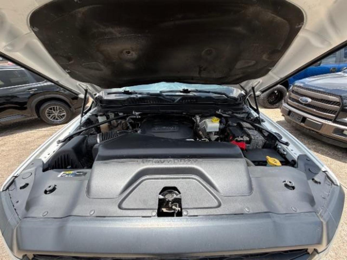 2019 Bright White Clearcoat Ram 2500 Tradesman Regular Cab 4x2 8' Box (3C6MR4AJ6KG) with an HEMI 6.4L V-8 VVT variable valve control engine, located at 7935 Gulf Freeway, Houston, 77017, (832) 266-1645, 29.684393, -95.275665- Photo#11