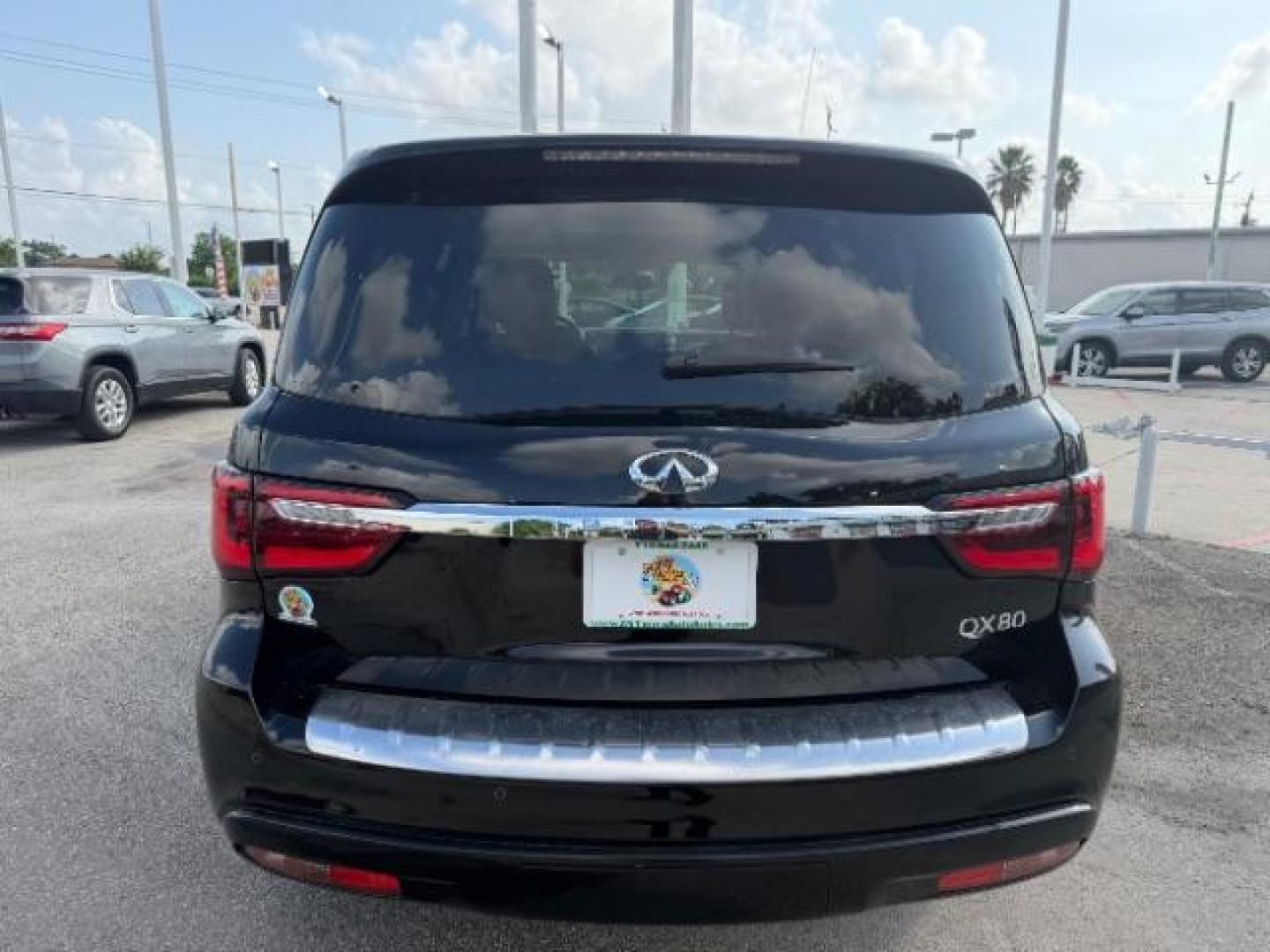 2019 Black Obsidian /Graphite INFINITI QX80 LUXE (JN8AZ2NE7K9) with an 5.6L V-8 gasoline direct injection engine, located at 4545 Spencer Hwy., Pasadena, 77504, (832) 266-1645, 29.666037, -95.173775 - Photo#3