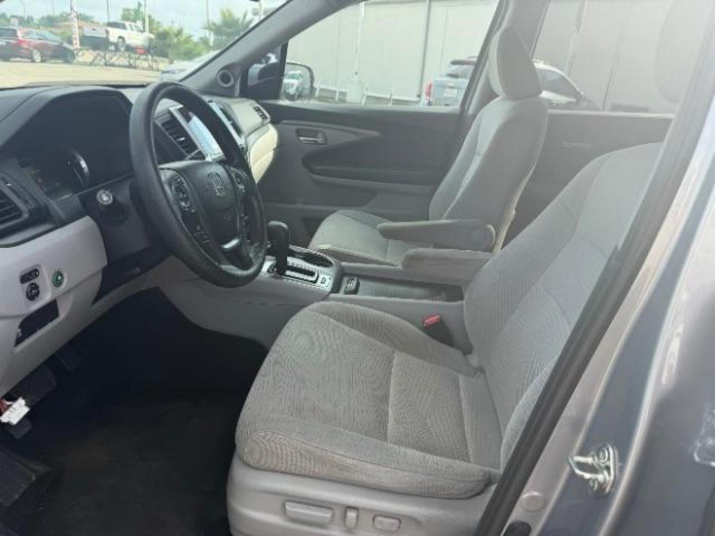 2018 Lunar Silver Metallic /Black Honda Pilot EX (5FNYF5H32JB) with an 3.5L V-6 gasoline direct injection engine, located at 4545 Spencer Hwy., Pasadena, 77504, (832) 266-1645, 29.666037, -95.173775 - Photo#5