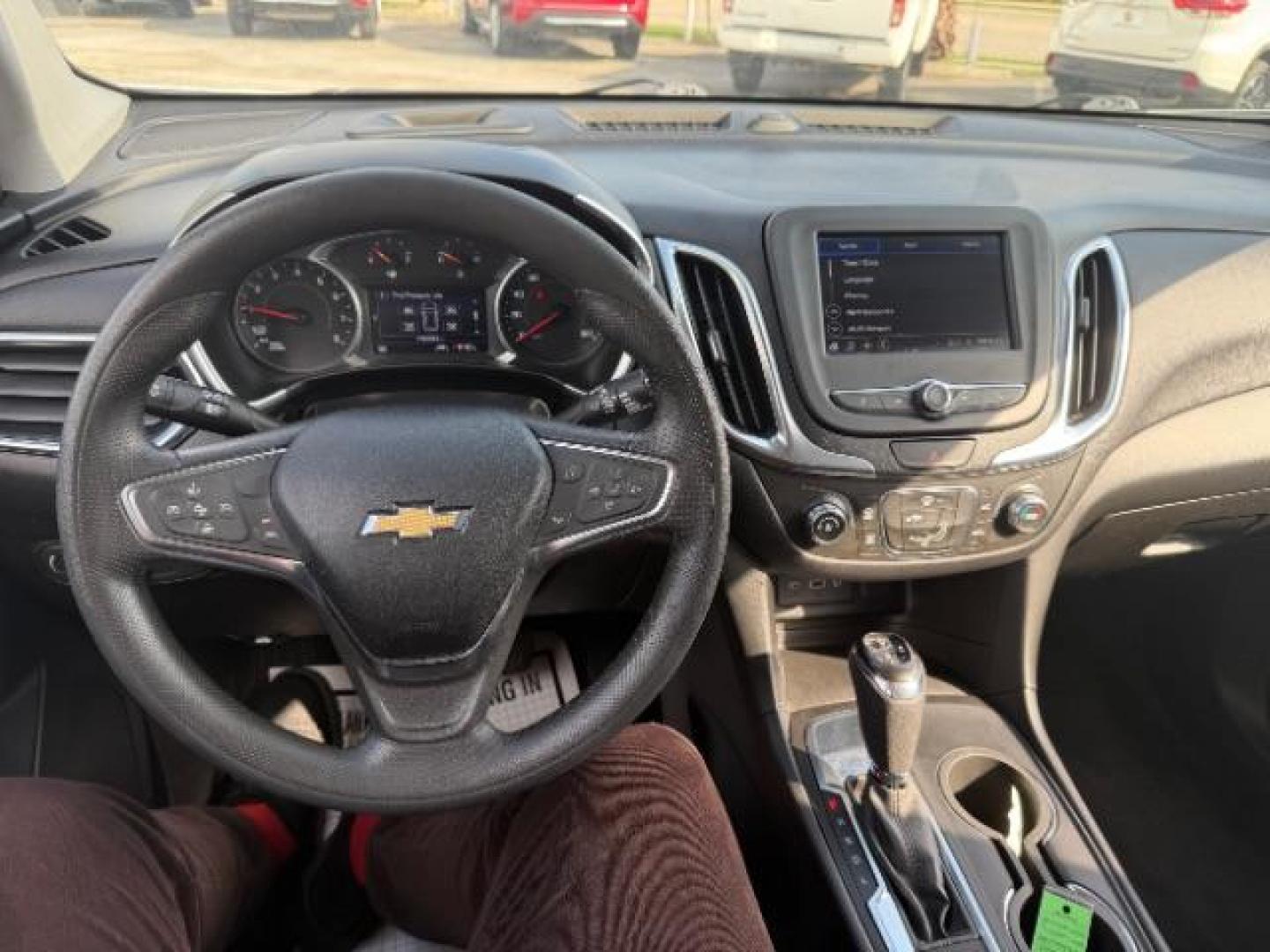 2021 Summit White /Jet Black Chevrolet Equinox FWD LT (2GNAXKEV5M6) with an 1.5L I-4 gasoline direct injection engine, located at 4545 Spencer Hwy., Pasadena, 77504, (832) 266-1645, 29.666037, -95.173775 - Photo#9