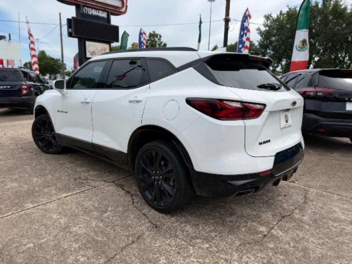 2019 Summit White Chevrolet Blazer RS (3GNKBERS2KS) with an 3.6L V-6 gasoline direct injection engine, located at 7935 Gulf Freeway, Houston, 77017, (832) 266-1645, 29.684393, -95.275665- Photo#4
