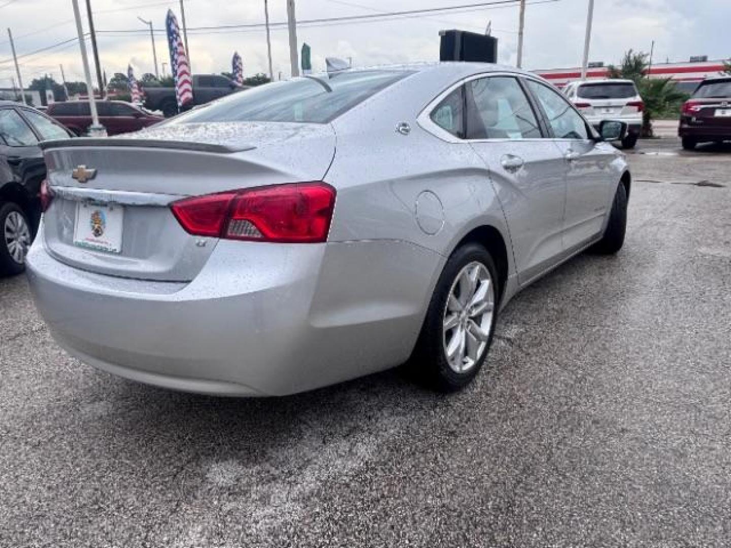 2018 Silver Ice Metallic /Jet Black, leather Chevrolet Impala LT (2G1105S31J9) with an 3.6L V6 DOHC 24V engine, 6-Speed Automatic transmission, located at 4545 Spencer Hwy., Pasadena, 77504, (832) 266-1645, 29.666037, -95.173775 - Photo#8