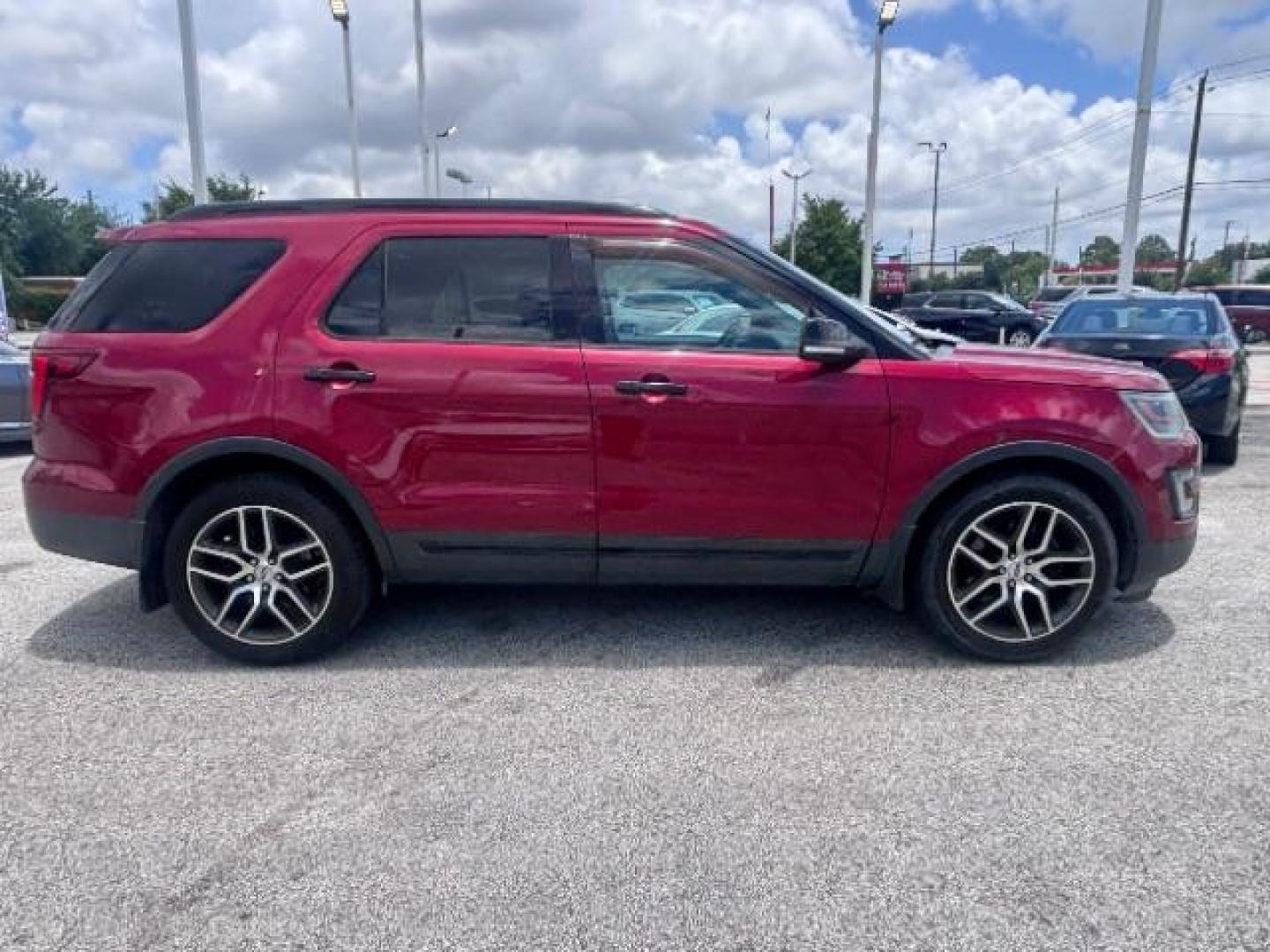 2017 Ford Explorer Sport (1FM5K8GT8HG) with an EcoBoost 3.5L V-6 gasoline direct injection engine, located at 4545 Spencer Hwy., Pasadena, 77504, (832) 266-1645, 29.666037, -95.173775- Photo#7
