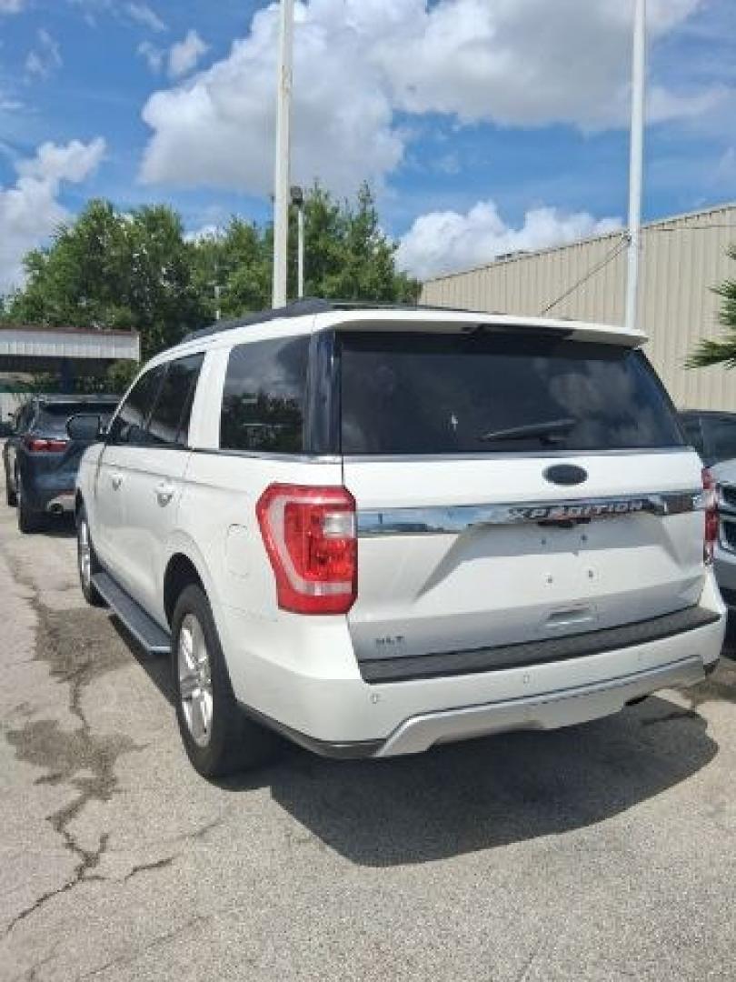 2020 Star White Metallic Tri-Coat /Medium Stone Ford Expedition XLT (1FMJU1HT1LE) with an EcoBoost 3.5L V-6 gasoline direct injection engine, located at 4545 Spencer Hwy., Pasadena, 77504, (832) 266-1645, 29.666037, -95.173775- Photo#6