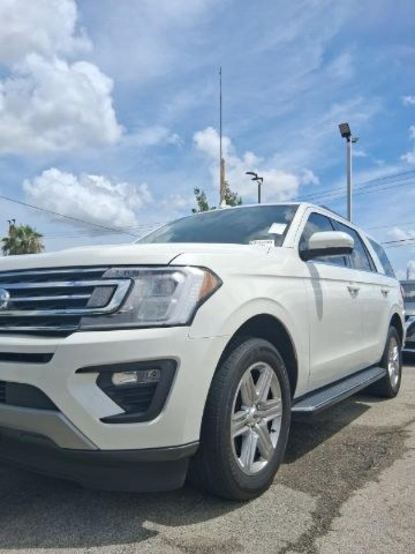 2020 Star White Metallic Tri-Coat /Medium Stone Ford Expedition XLT (1FMJU1HT1LE) with an EcoBoost 3.5L V-6 gasoline direct injection engine, located at 4545 Spencer Hwy., Pasadena, 77504, (832) 266-1645, 29.666037, -95.173775- Photo#7