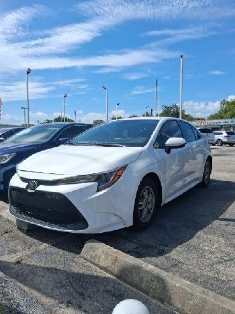 2020 Blizzard Pearl /Light Gray Toyota Corolla LE (JTDEPRAE6LJ) with an 1.8L I-4 DOHC engine, located at 4545 Spencer Hwy., Pasadena, 77504, (832) 266-1645, 29.666037, -95.173775- Photo#5