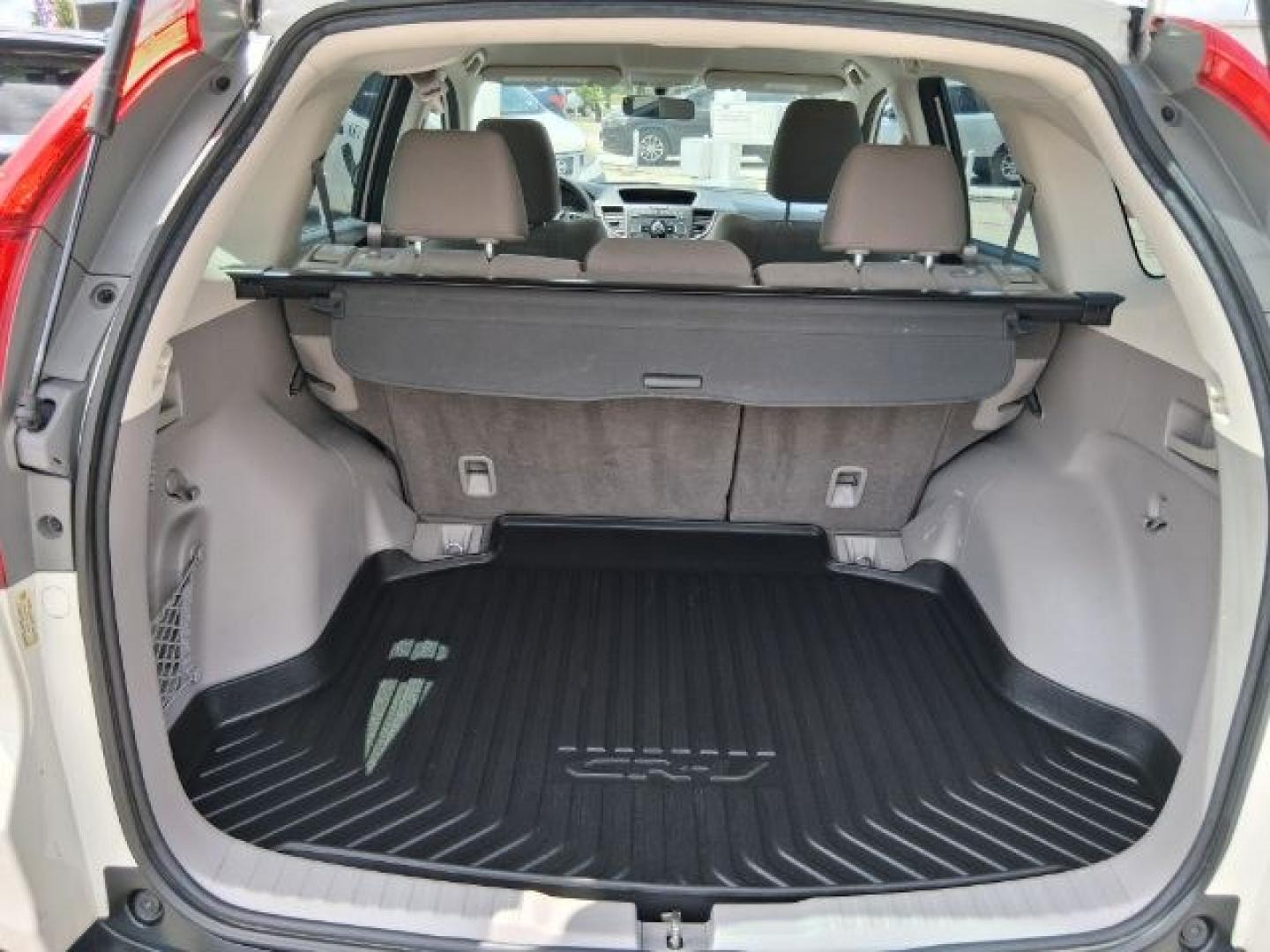 2014 White /Gray Honda CR-V LX (5J6RM3H37EL) with an 2.4L I-4 DOHC engine, located at 4545 Spencer Hwy., Pasadena, 77504, (832) 266-1645, 29.666037, -95.173775- Photo#4